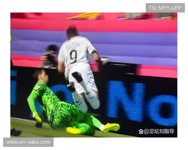 姆巴佩对阵旧主双响后冷静指向队徽,皇马球迷起立鼓掌 姆巴佩对阵旧主双响后冷静指向队徽,皇马球迷起立鼓掌